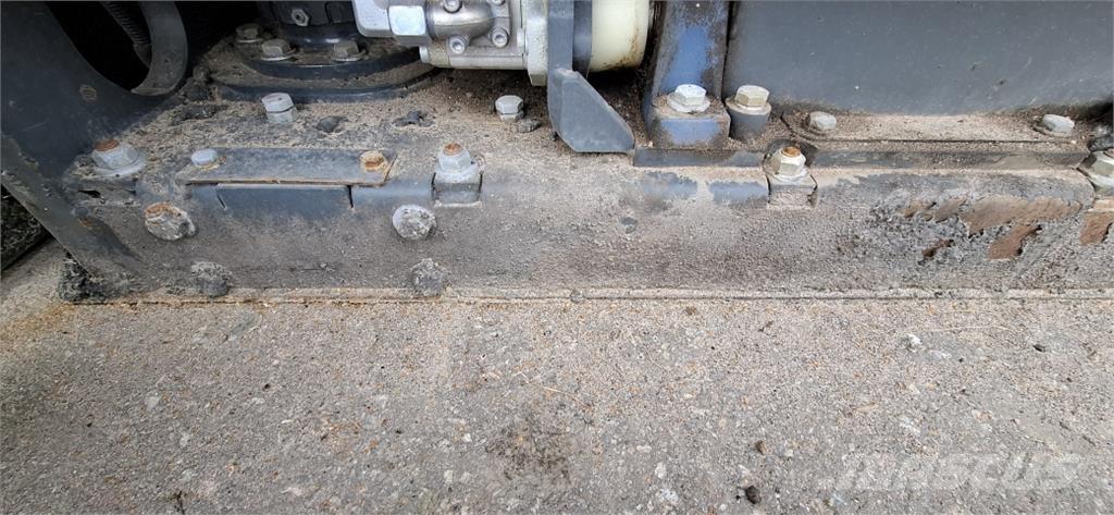 Bomag BF600P-2 Espalhadoras de asfalto