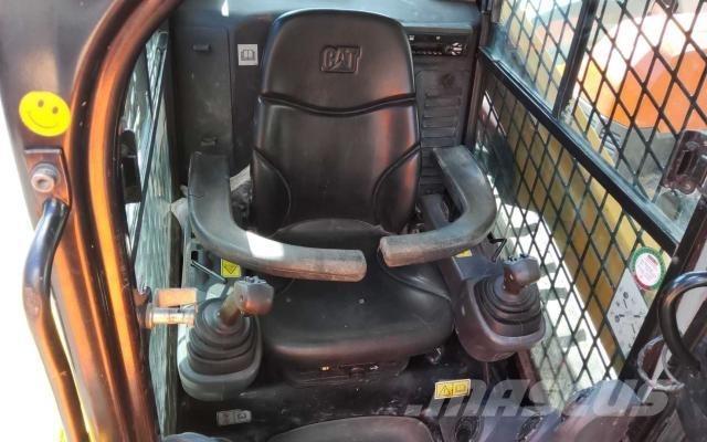 CAT 259D HF Minicarregadeiras