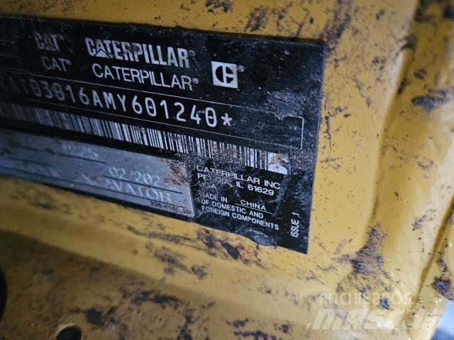CAT 301.6 Miniescavadeiras