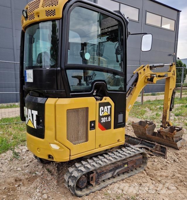 CAT 301.6 Miniescavadeiras