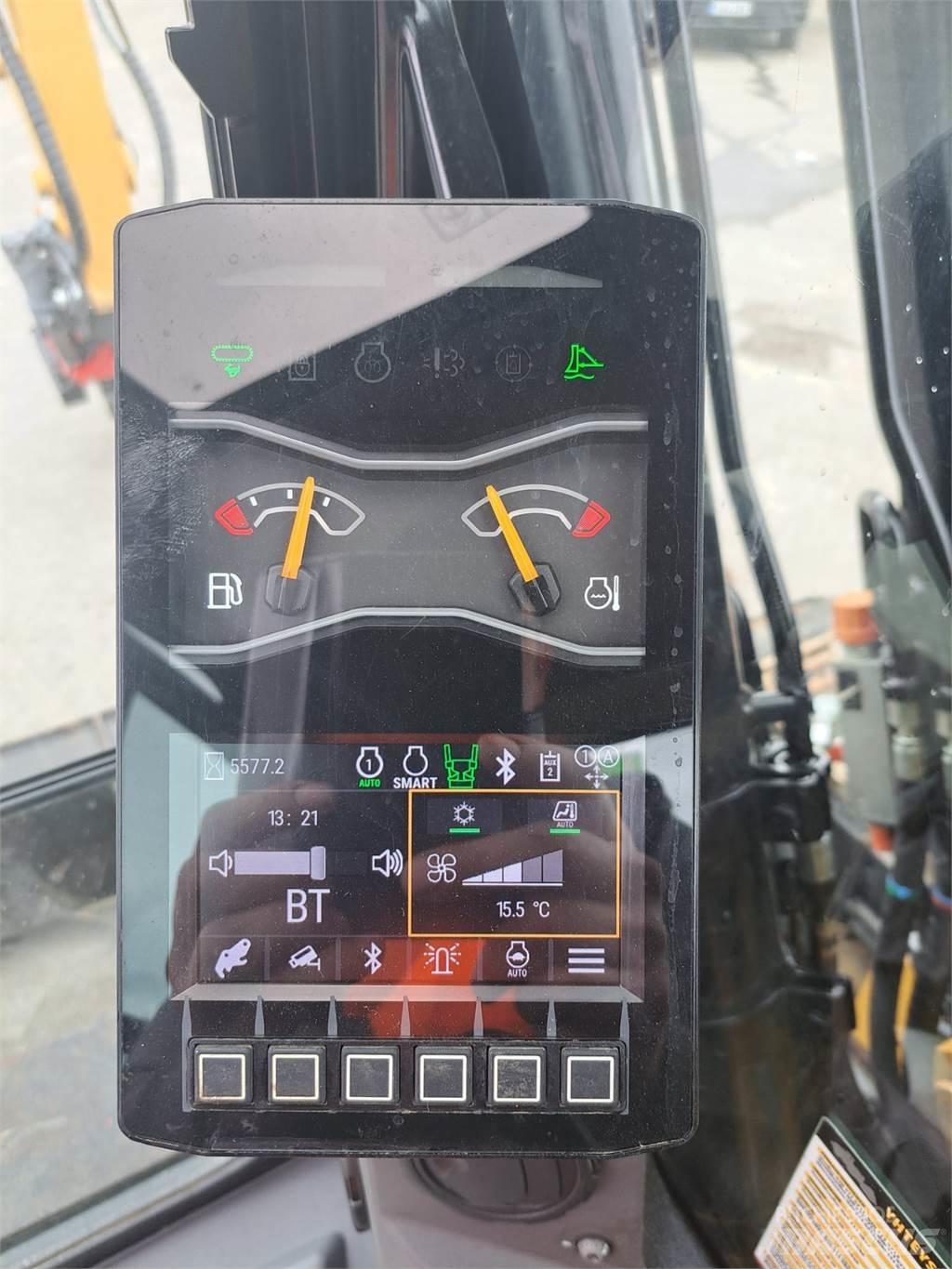 CAT 310 Miniescavadeiras