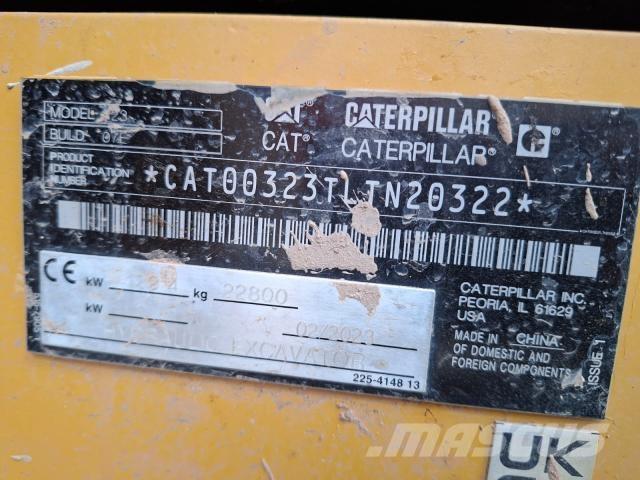 CAT 323 Escavadeiras de esteiras