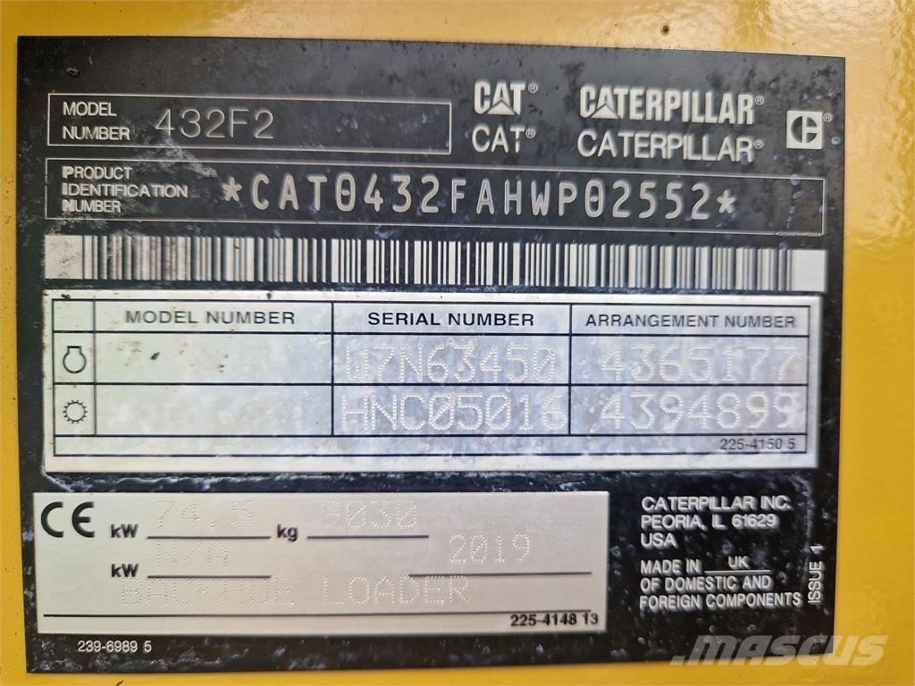 CAT 432F2 Retroescavadeiras