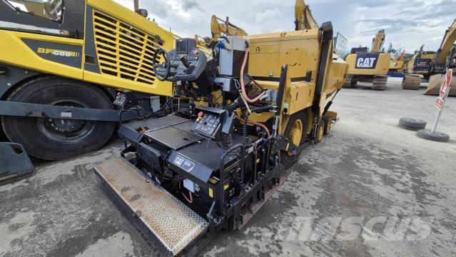 CAT AP300F Espalhadoras de asfalto