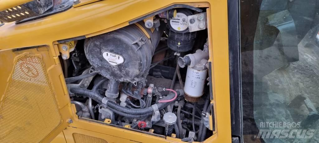 Komatsu D 61 PXI-24 Dozers - Tratores rastos