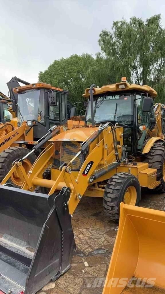 CAT 420 F Retroescavadeiras