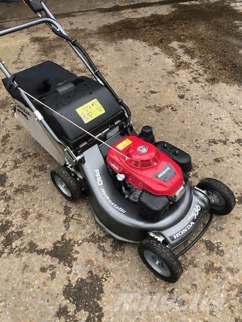 Honda HRH536HX Corta-Relvas walk-behind