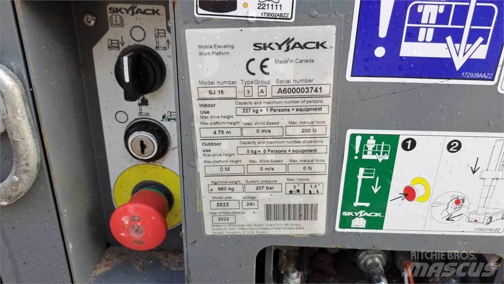 SkyJack SJ16 Outros elevadores e plataformas
