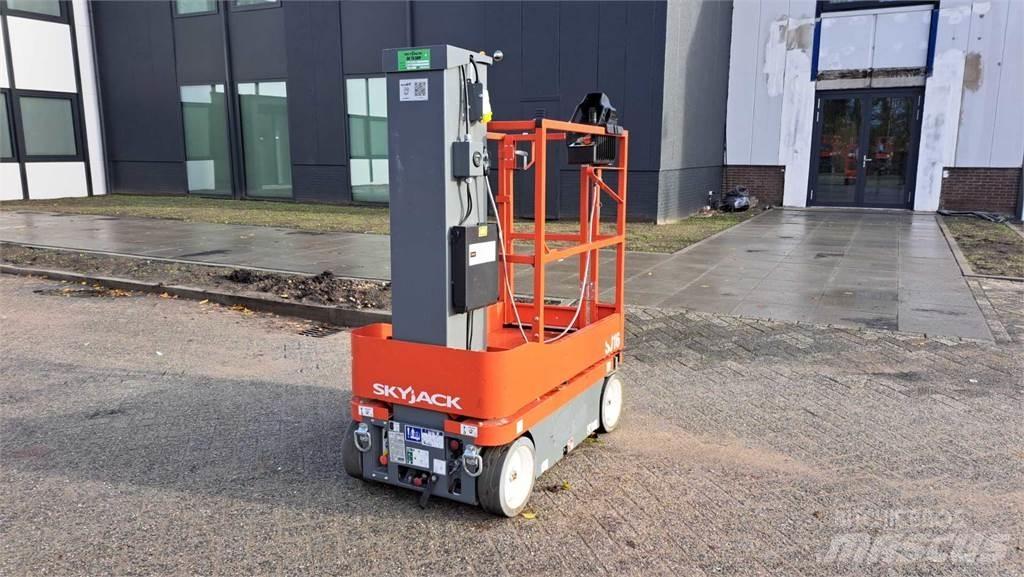 SkyJack SJ16 Outros elevadores e plataformas