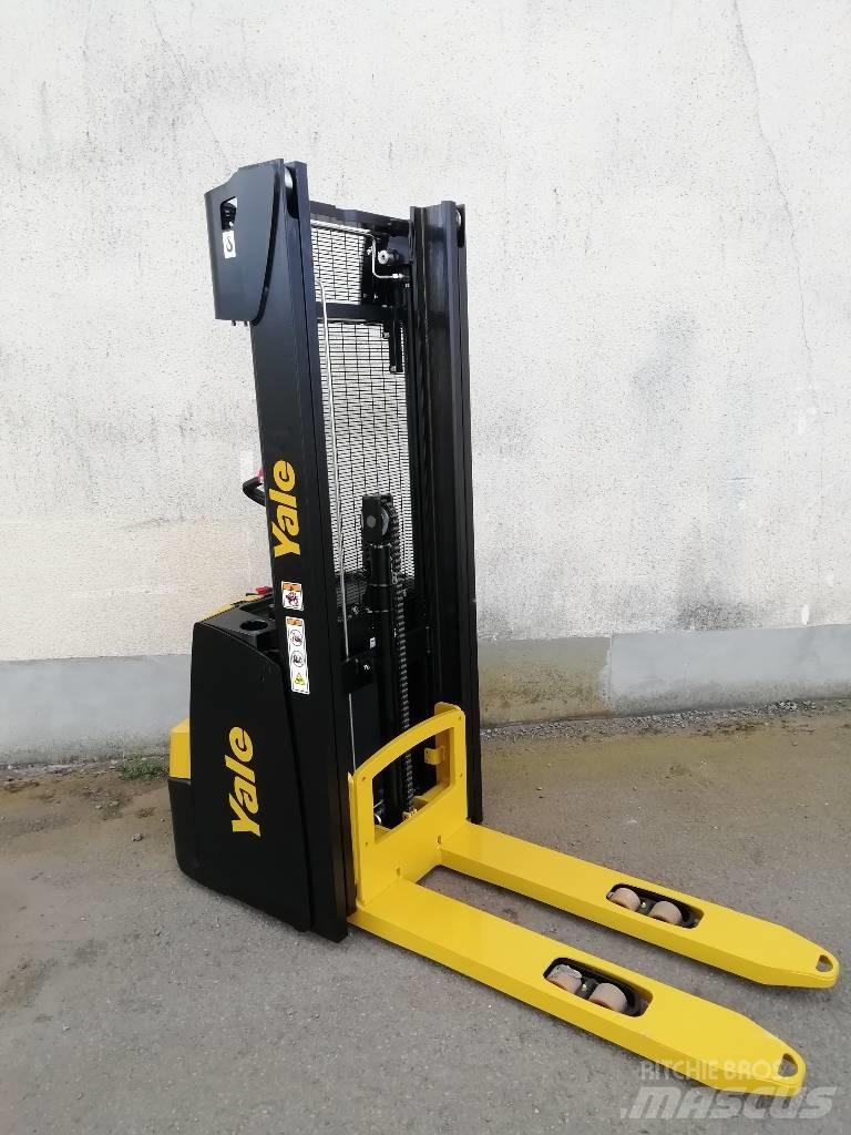 Yale MS12 Empilhador para operador externo