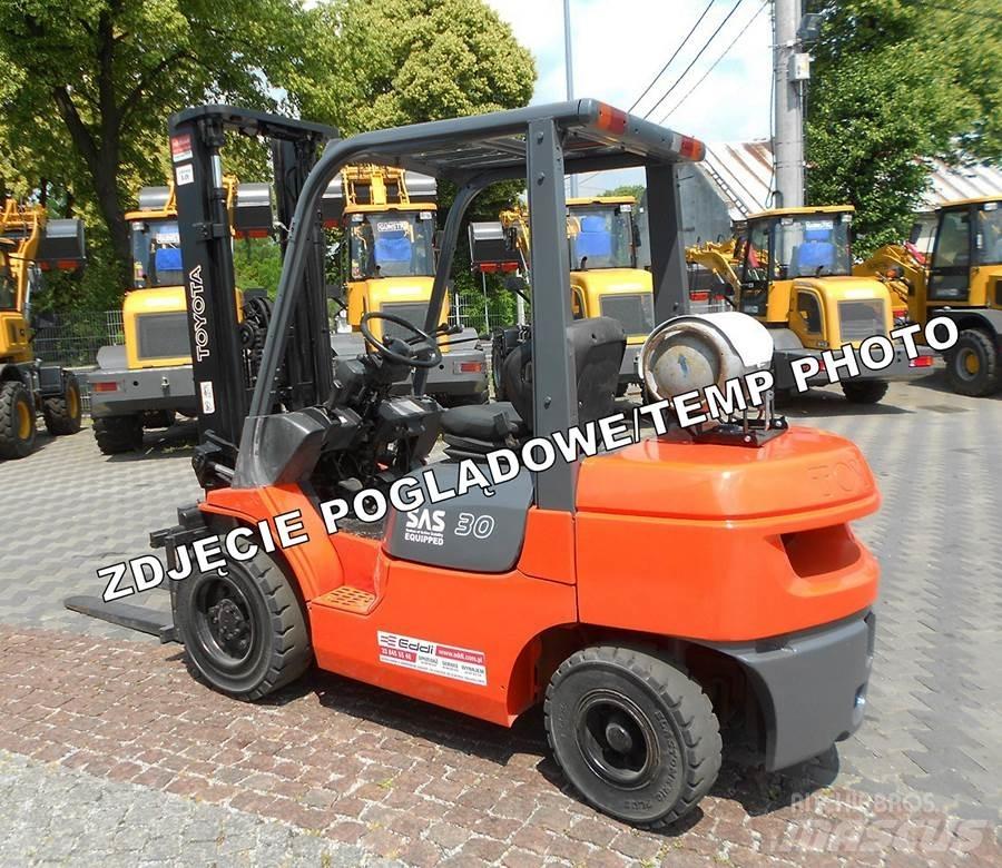 Toyota 02-7FGF30 Empilhadores a gás
