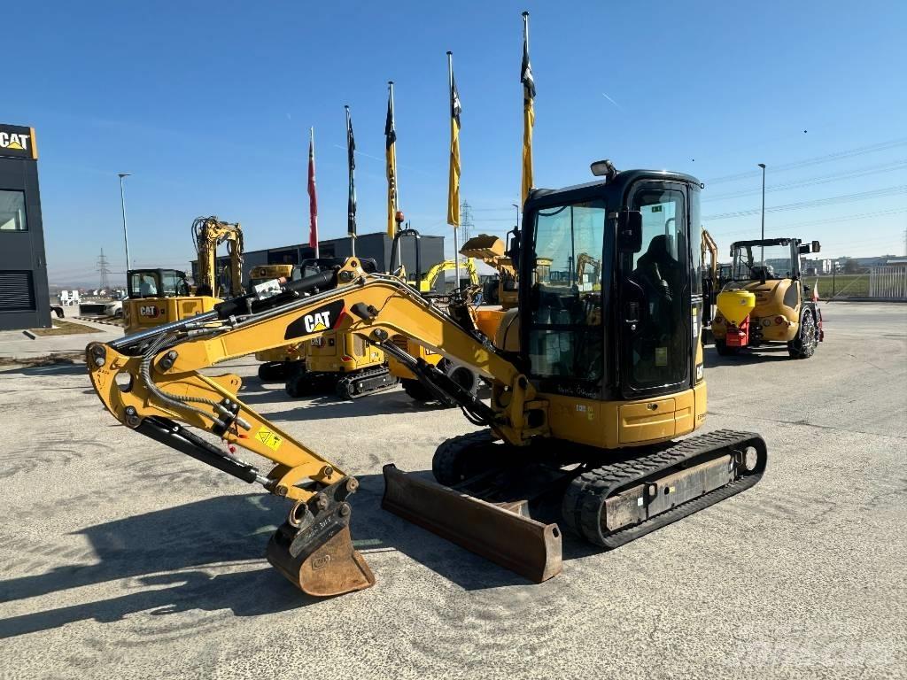 CAT 303.5 Miniescavadeiras