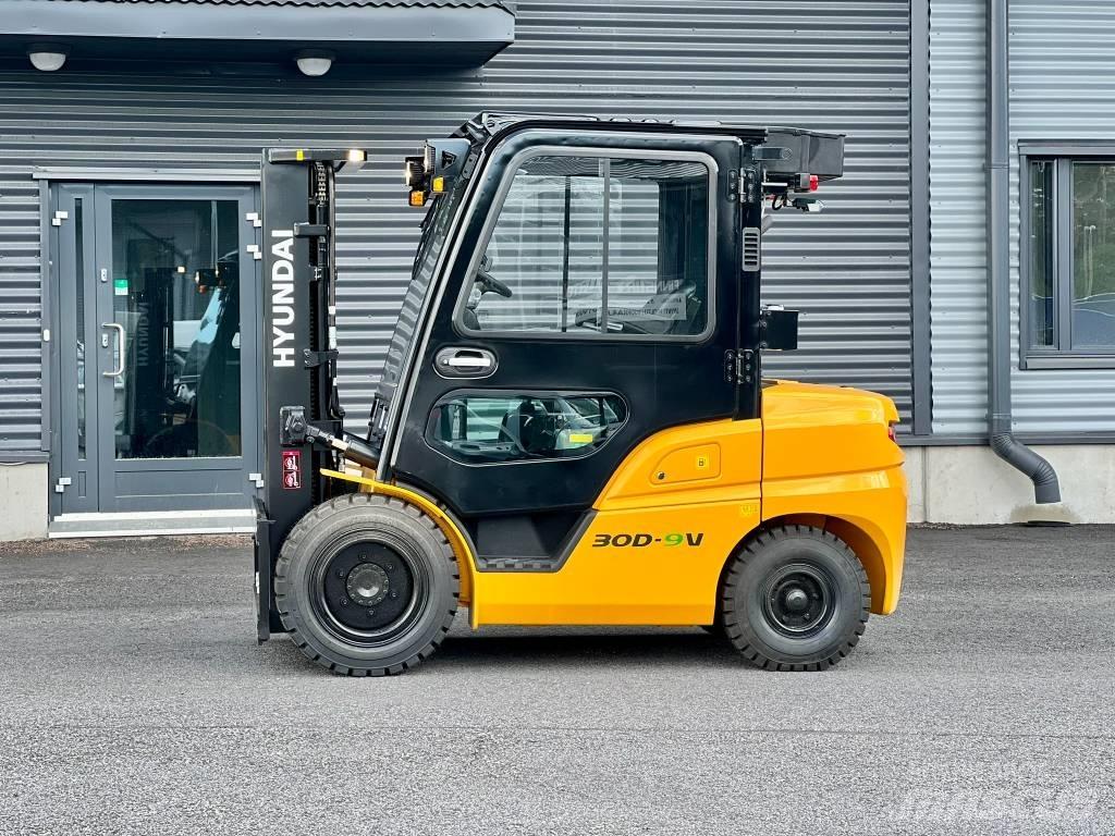 Hyundai 30D-9V Empilhadores Diesel