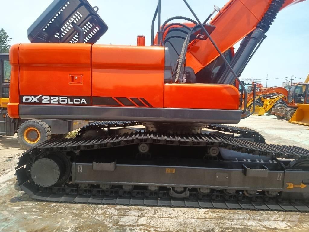 Doosan DX 225 Escavadeiras de esteiras