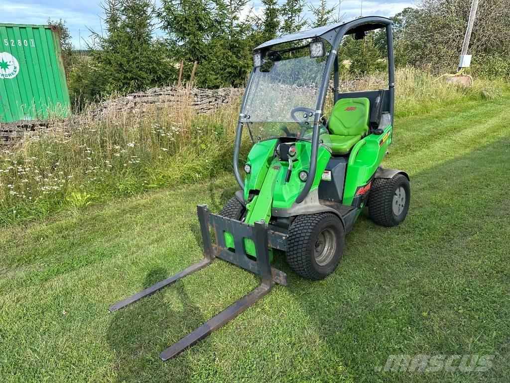 Avant 225 Minicarregadeiras
