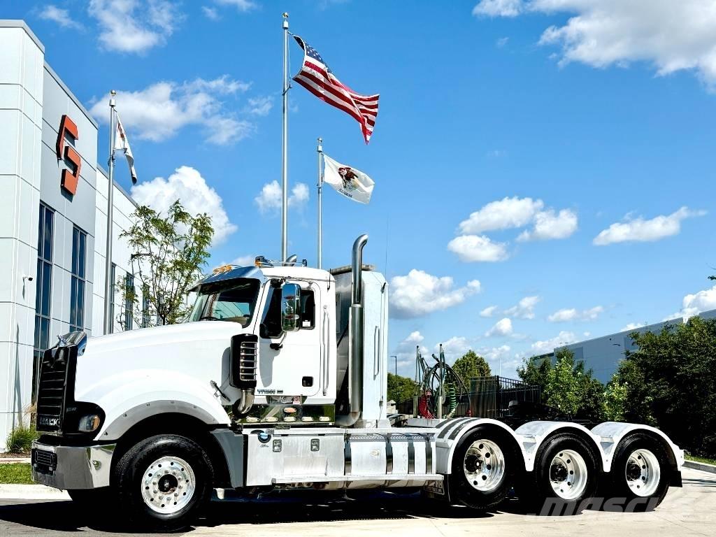 Mack Titan TD 713 Cavalos Mecânicos