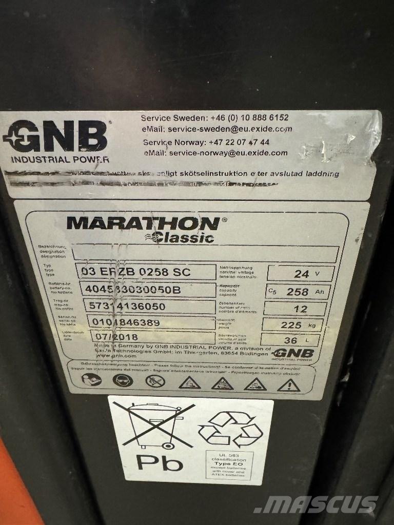 Toyota SPE125L Empilhador para operador externo