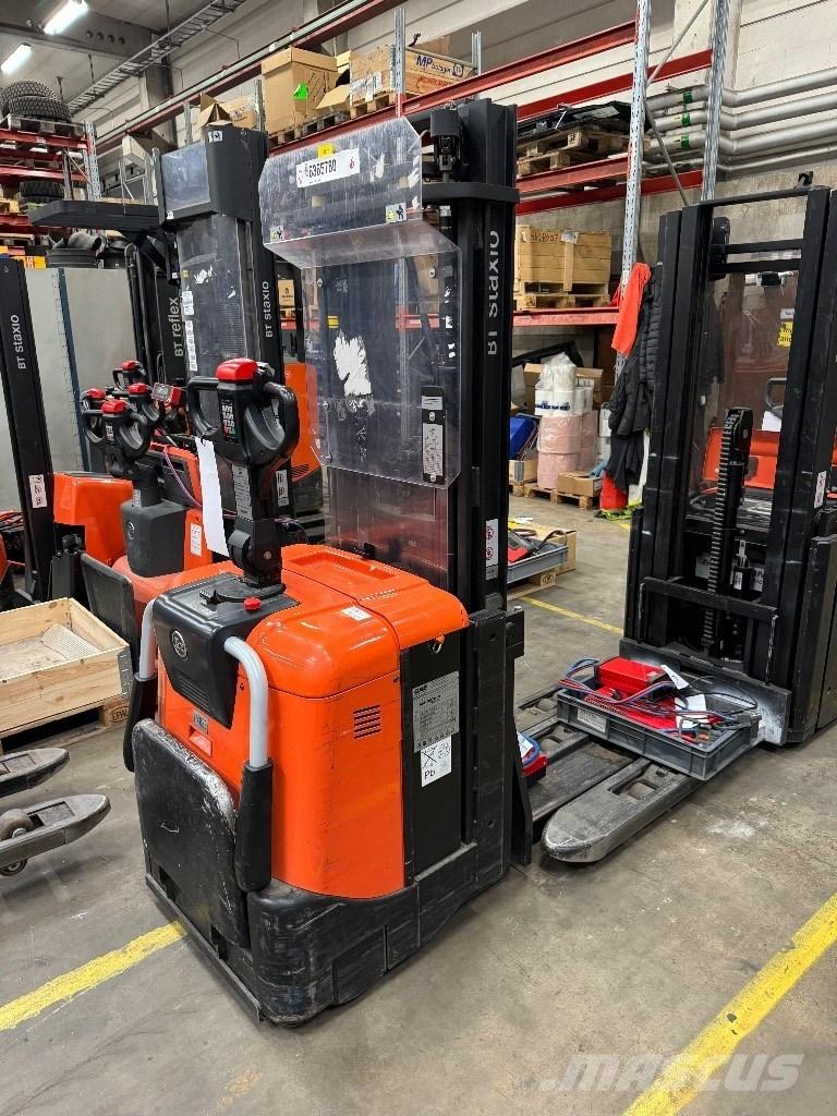 Toyota SPE125L Empilhador para operador externo