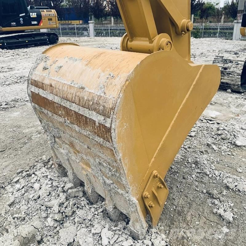 CAT 320 D Escavadeiras de esteiras