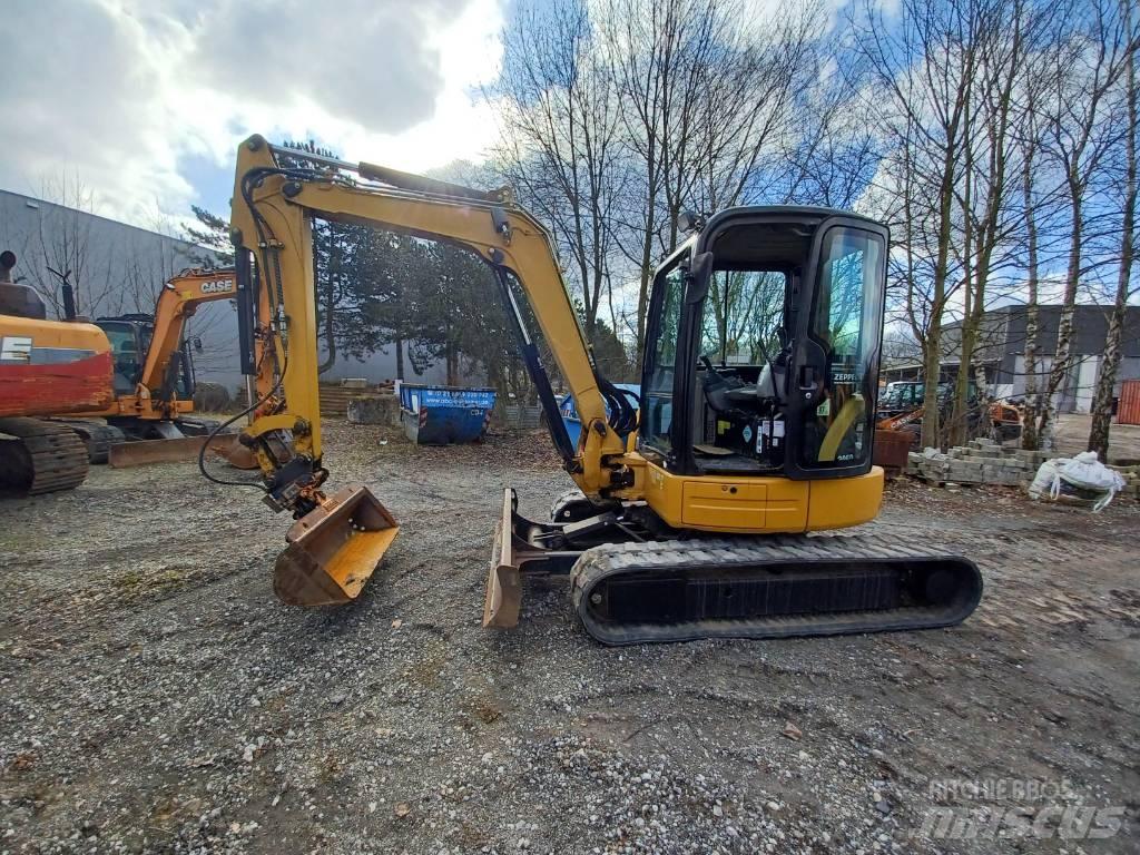 CAT 305 Miniescavadeiras