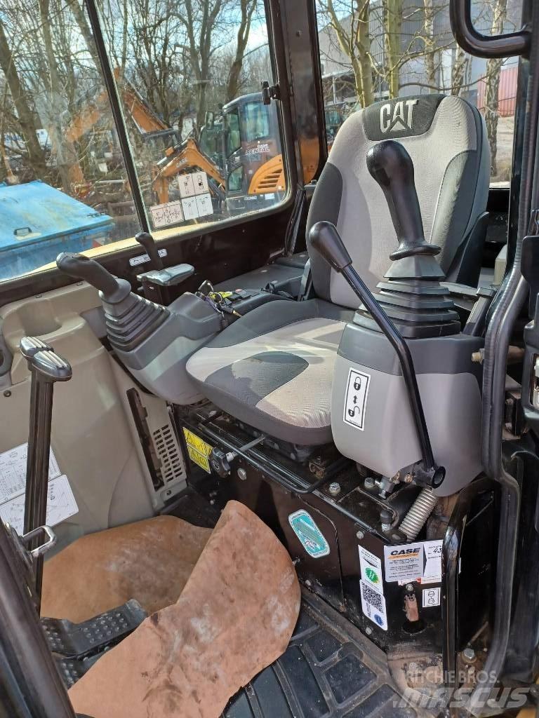 CAT 305 Miniescavadeiras