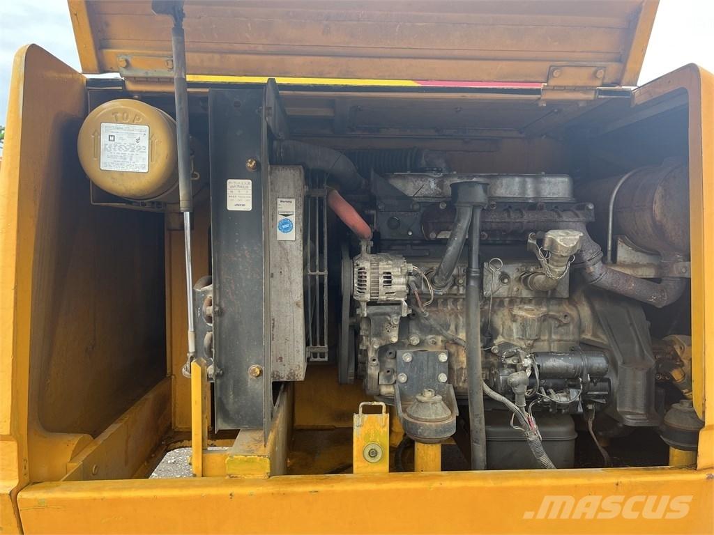Aichi SR 182 Elevadores braços Telescópicos