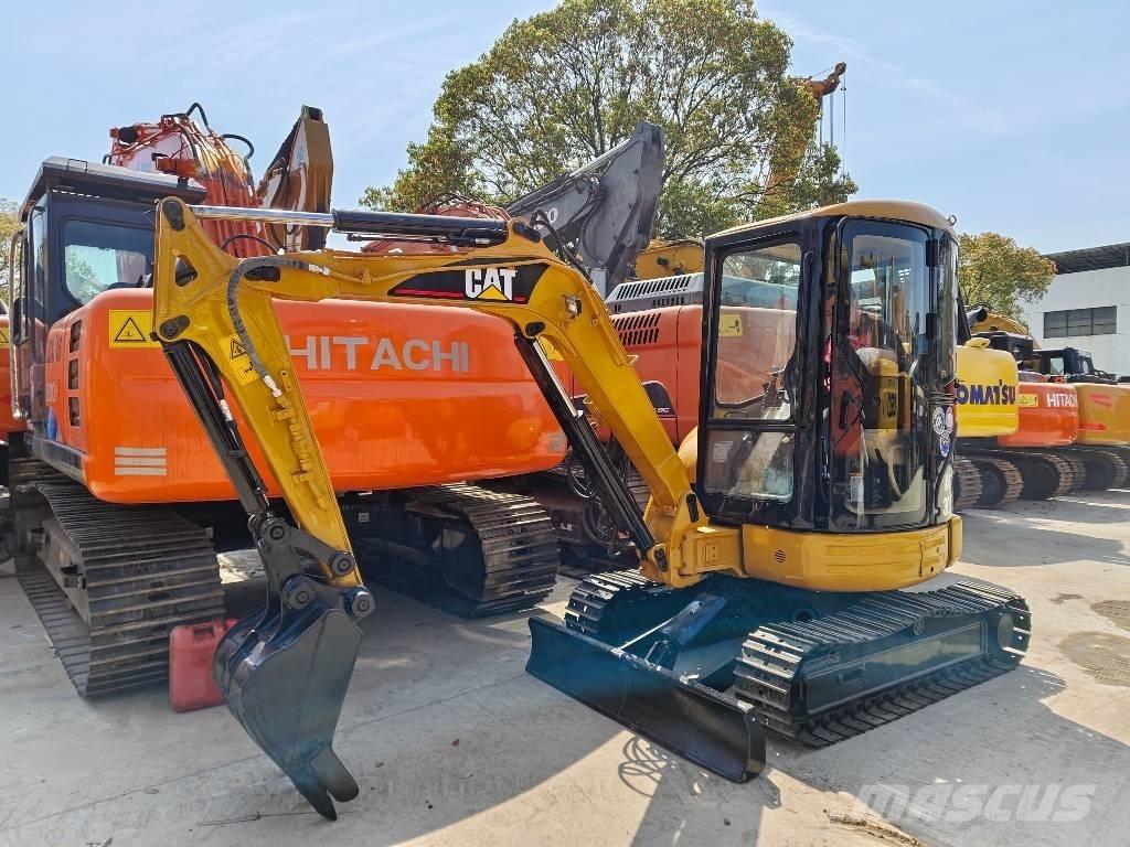 CAT 304 Miniescavadeiras