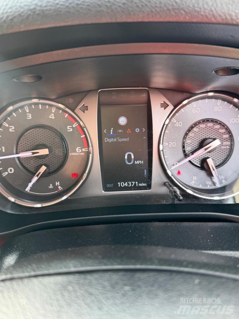 Toyota Hilux Active Pick up de caixa aberta
