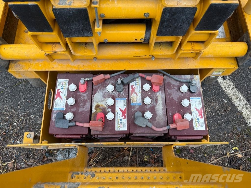 Haulotte Compact 14 Elevadores de tesoura