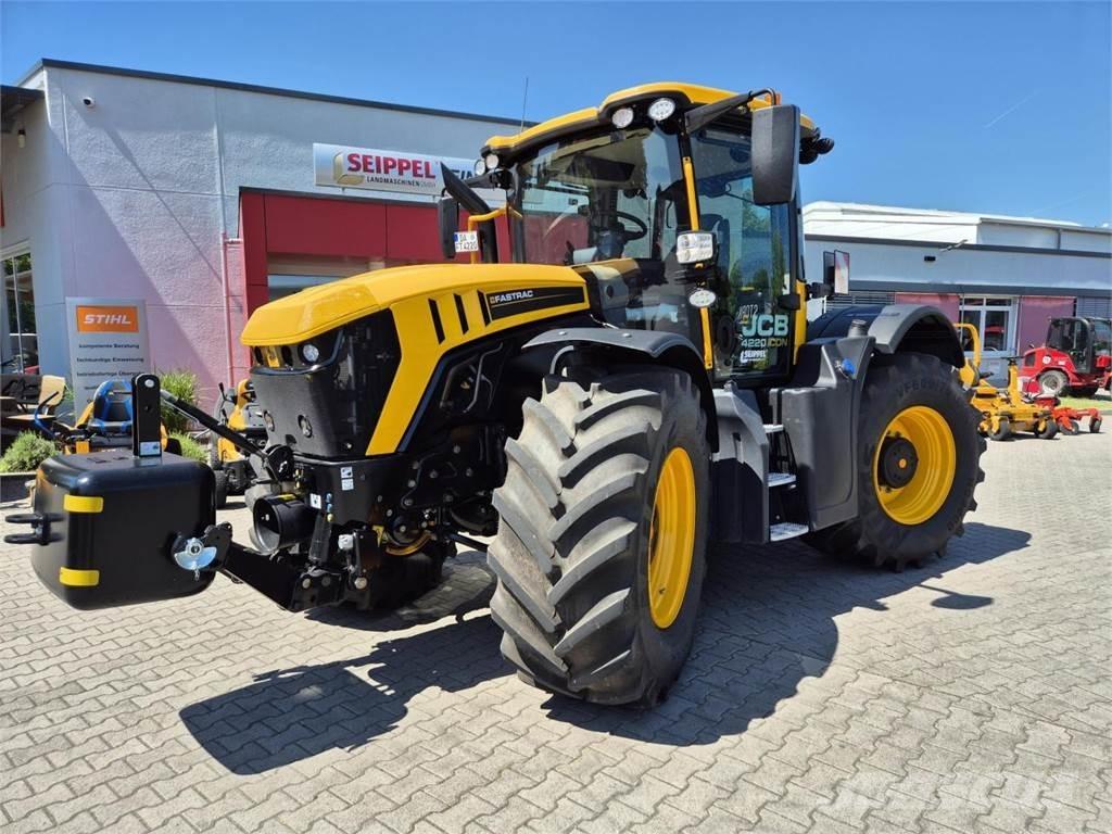 JCB FASTRAC 4220 Tratores Agrícolas usados