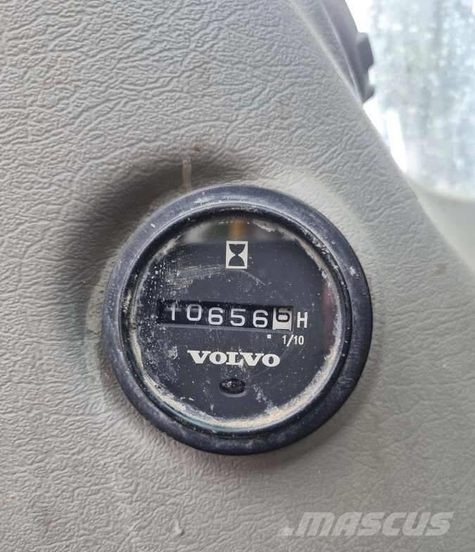 Volvo EC 210 C L Escavadoras de longo alcance