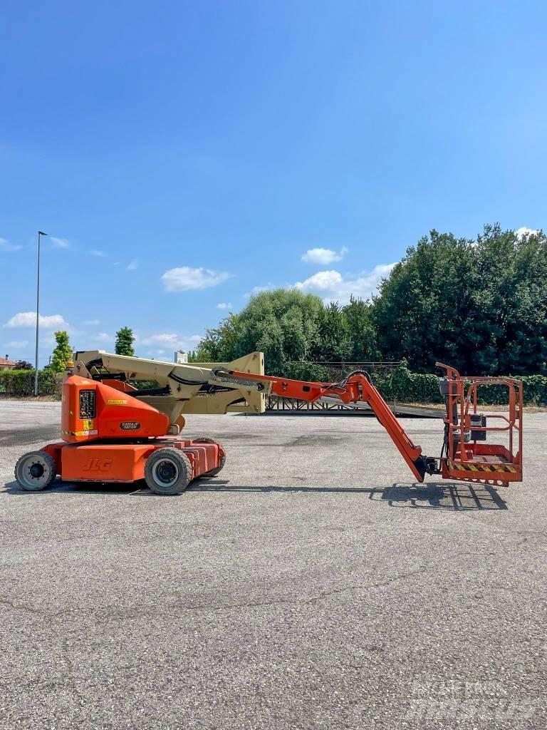 JLG E 400 AJP Elevadores braços articulados
