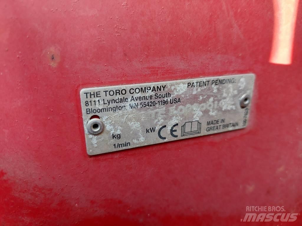 Toro Procore 880 Arejadores e escarificadores relvados