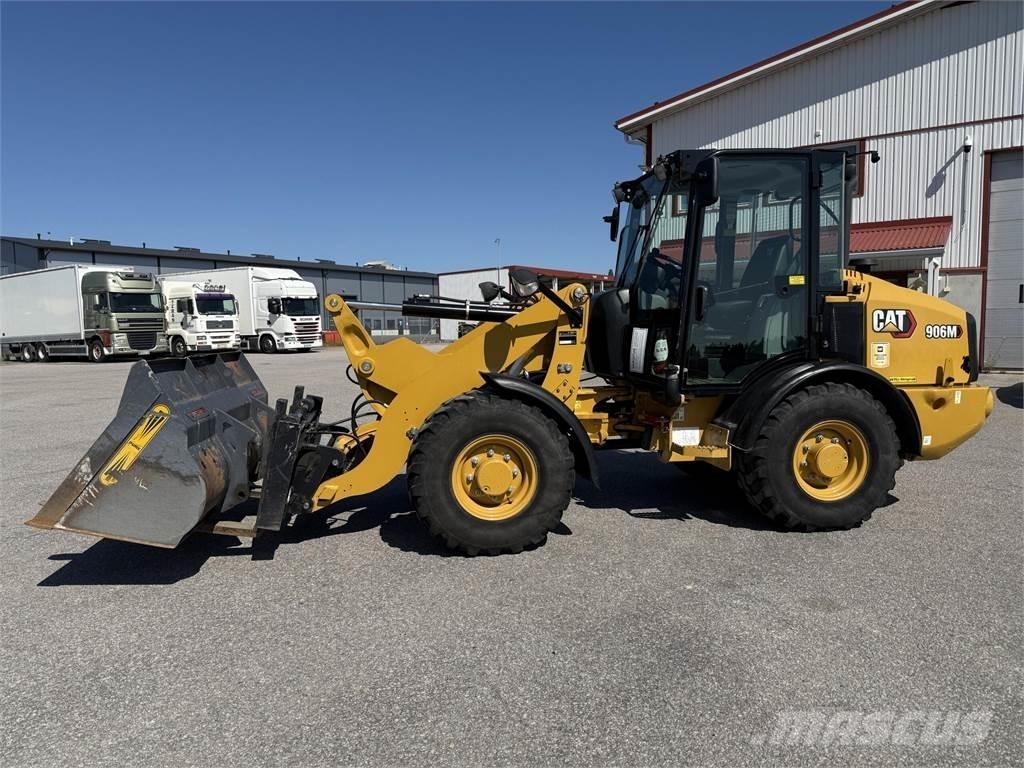 CAT 906M Carregadeiras de rodas