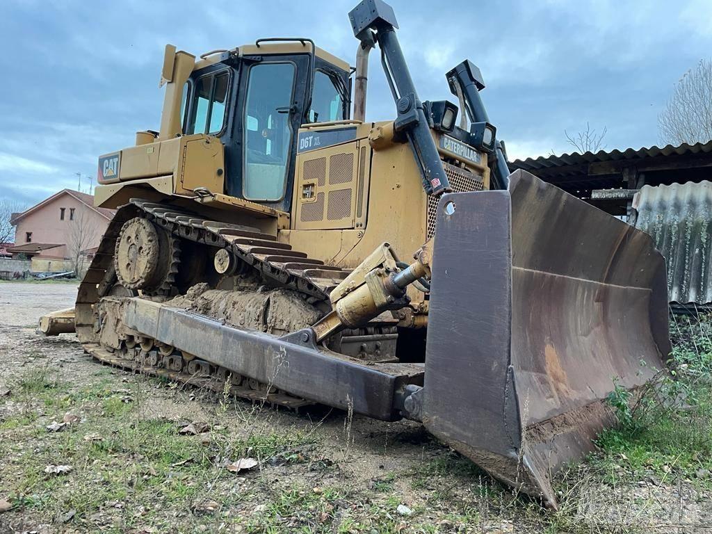 CAT D 6 T XL Dozers - Tratores rastos