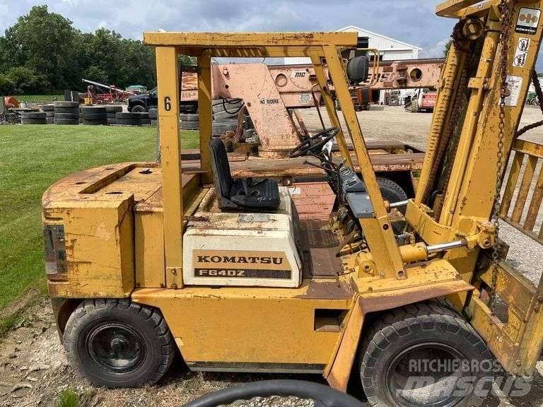 Komatsu FG 40ZT-4 Empilhadores - Outros