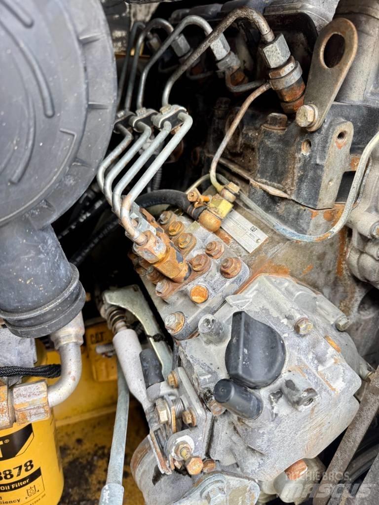 CAT 216 B 3 Minicarregadeiras