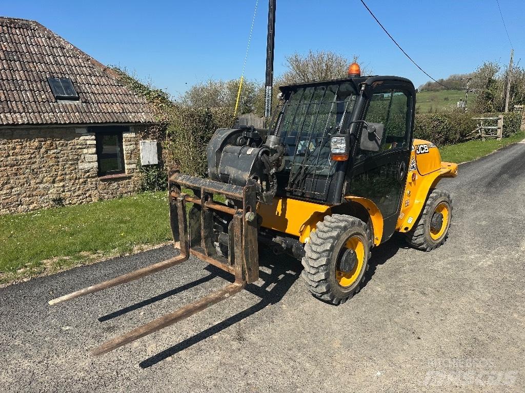JCB 520-40 Manipulador telescópico
