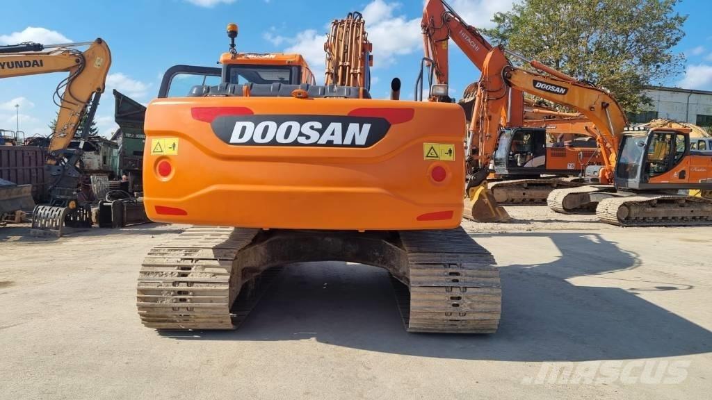 Doosan DX 225 Escavadeiras de esteiras