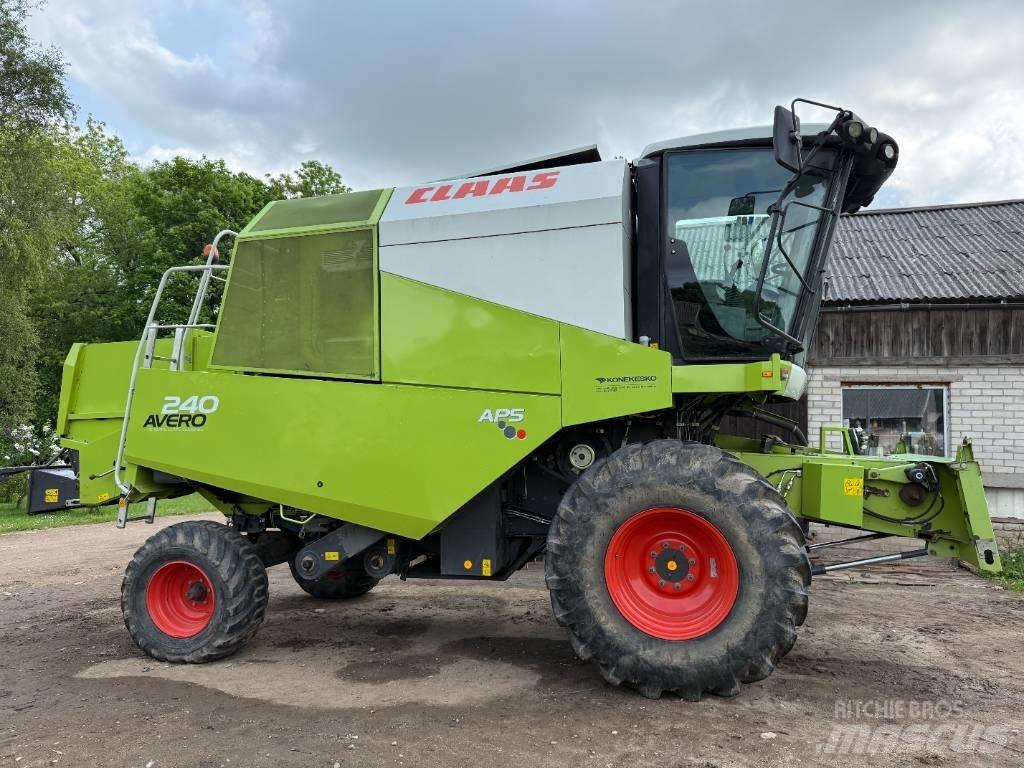CLAAS Avero 240 Ceifeiras debulhadoras