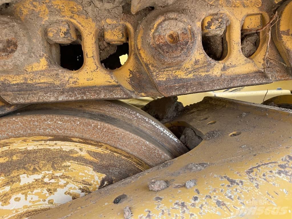 CAT D 6 T EPA Dozers - Tratores rastos