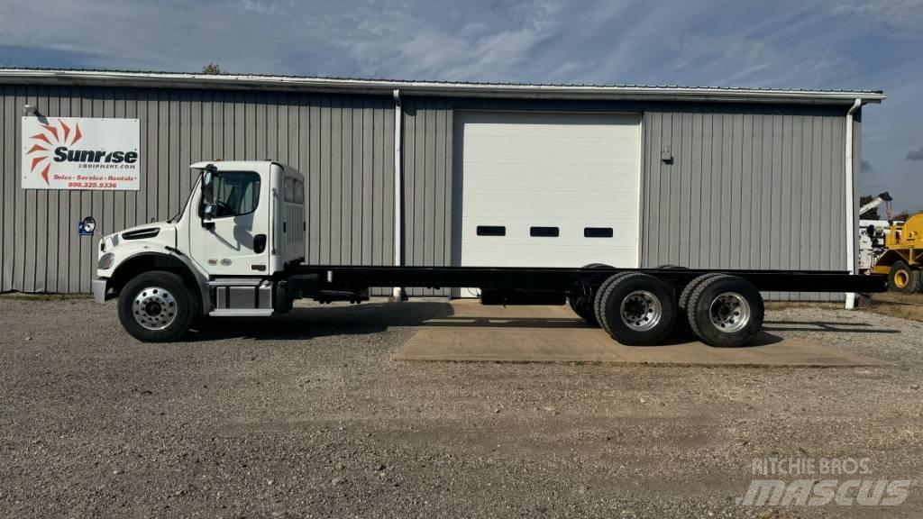 Freightliner M2 Camiões de chassis e cabine
