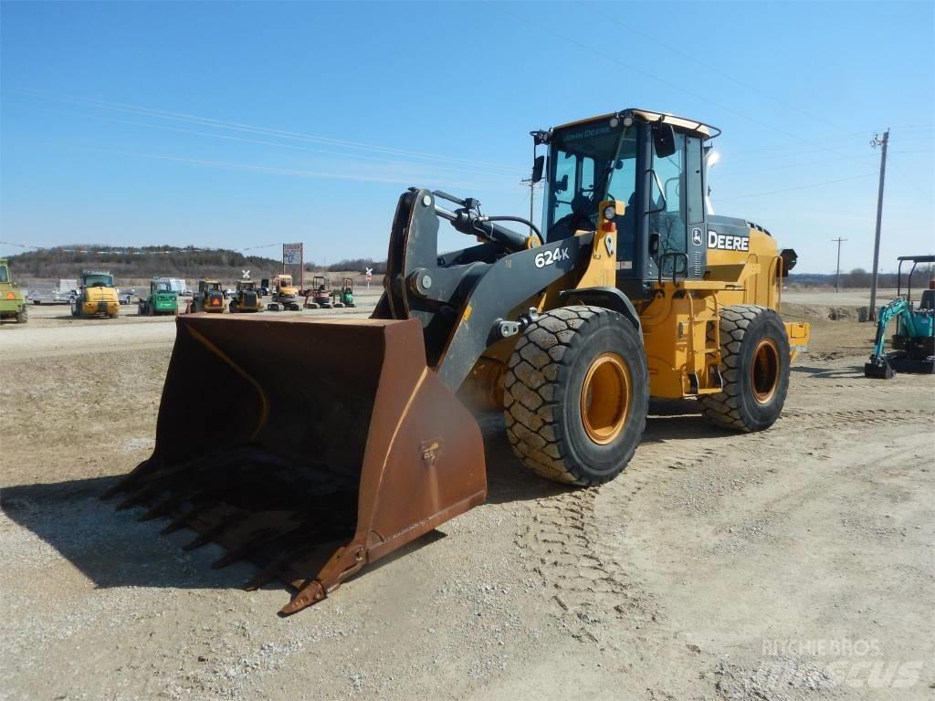 John Deere 624K Carregadeiras de rodas