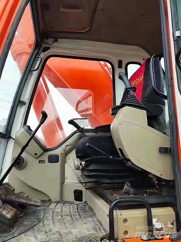 Doosan 300 Escavadeiras de esteiras