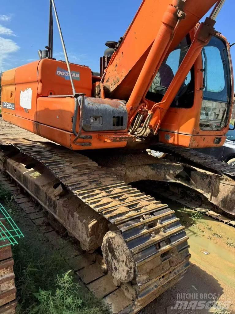 Doosan DX 260LC Escavadeiras de esteiras