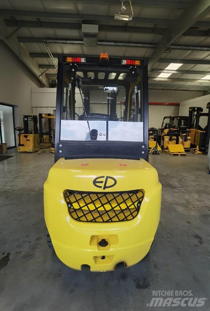 EP CPCD25T8 Empilhadores Diesel
