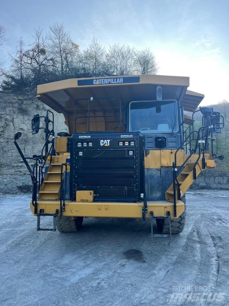CAT 775 G Camiőes basculantes rígidos