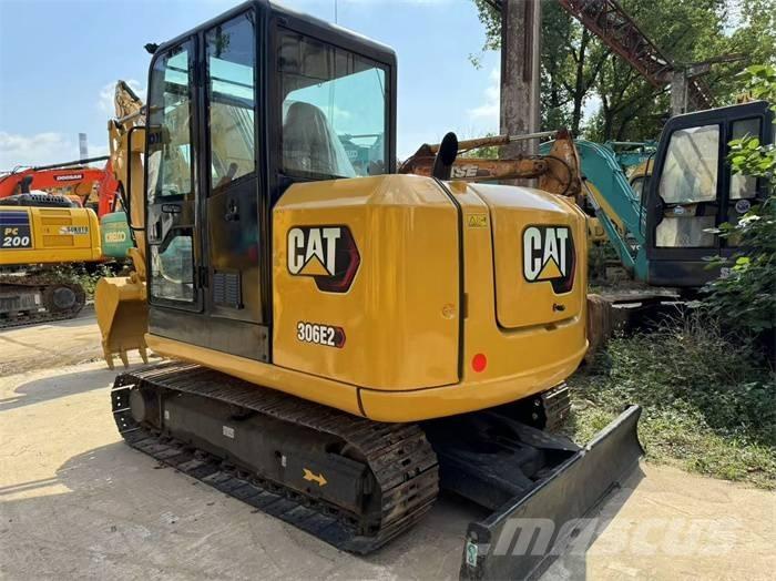 CAT 306 Miniescavadeiras