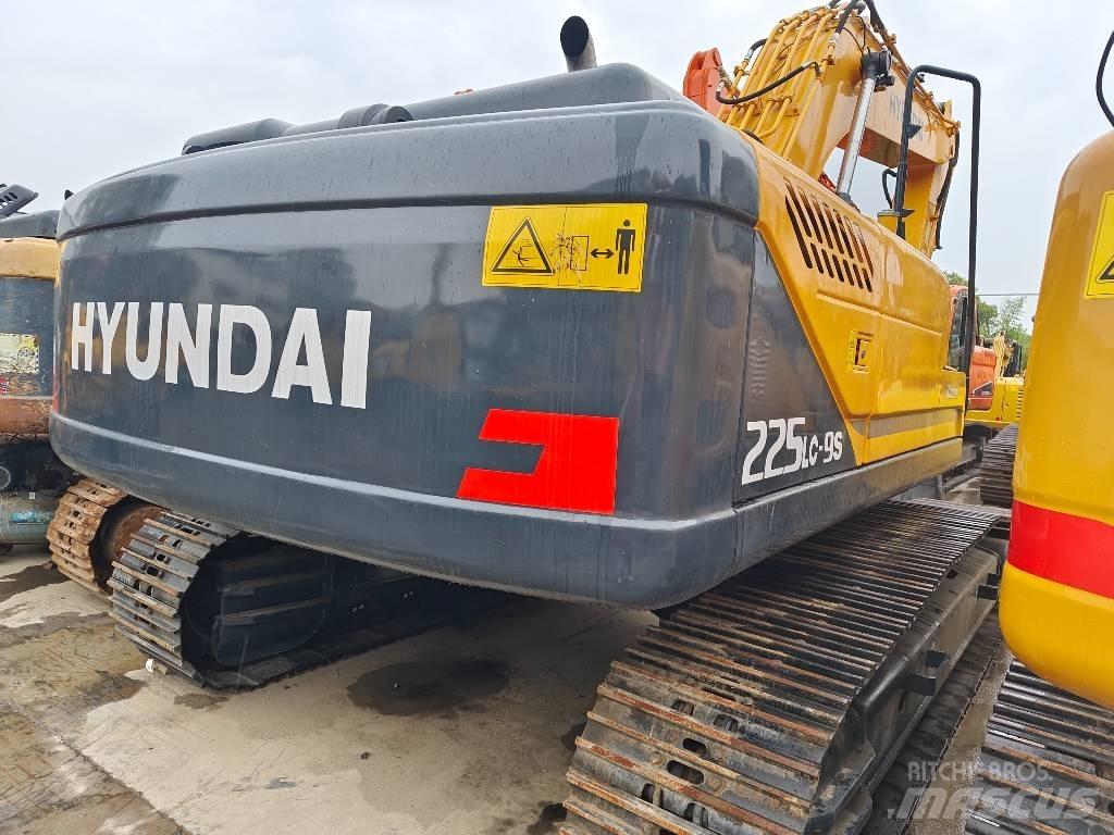Hyundai R225LC-9S Escavadeiras de esteiras
