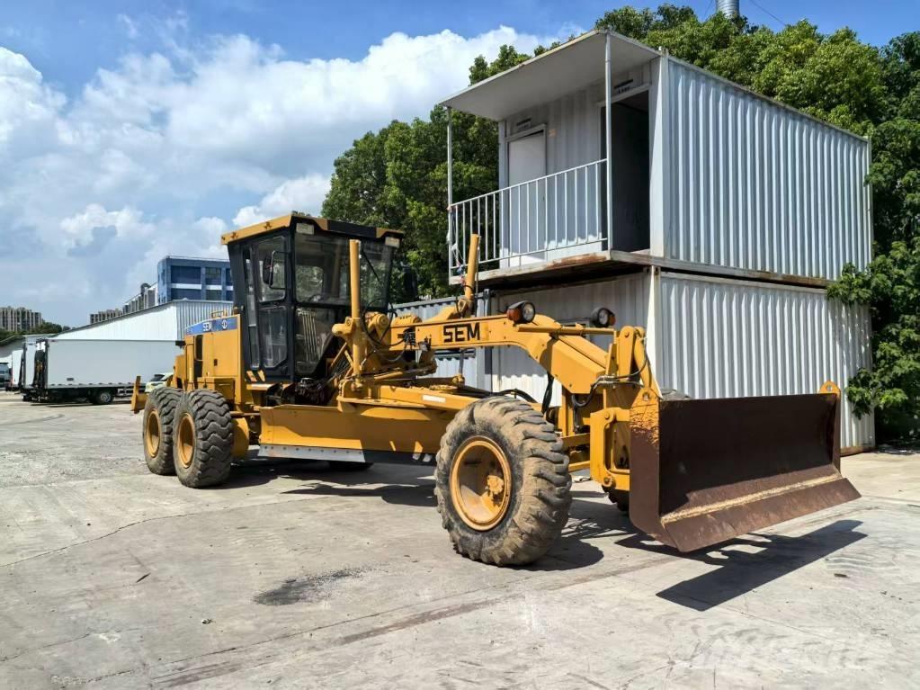 SEM 919 Motoniveladoras